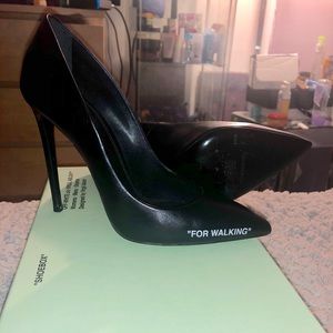 OFF-WHITE PUMPS